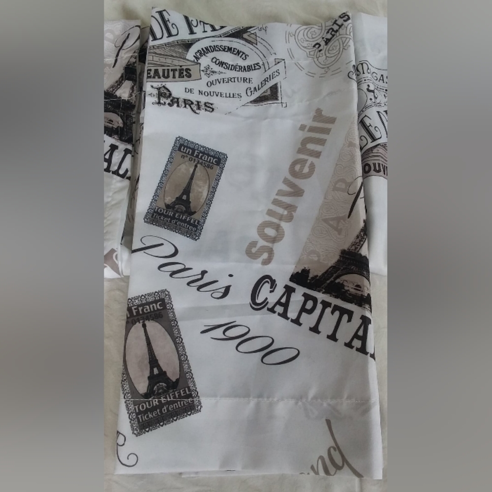 Curtain Set: 2 Tiers & Valance PARIS, EIFFEL TOWER. Lichtenberg No.918